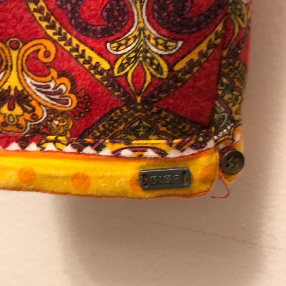 Boho Patterned Capri Length Leggings - Picture 6 of 12